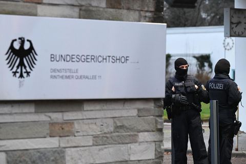 Der Verdächtige im Zusammenhang mit den Anschlägen auf Nord Stream wurde in Karlsruhe dem Bundesgerichtshof vorgeführt