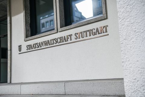 Die Staatsanwaltschaft in Stuttgart hat Anklage wegen Mordes gegen einen Mann erhoben. (Symbolbild) Foto: Jason Tschepljakow/dpa