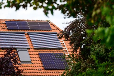Krise in der deutschen Solarindustrie:Jetzt ist das Aus für den Solarglashersteller im südbrandenburgischen Tschernitz - die Gla