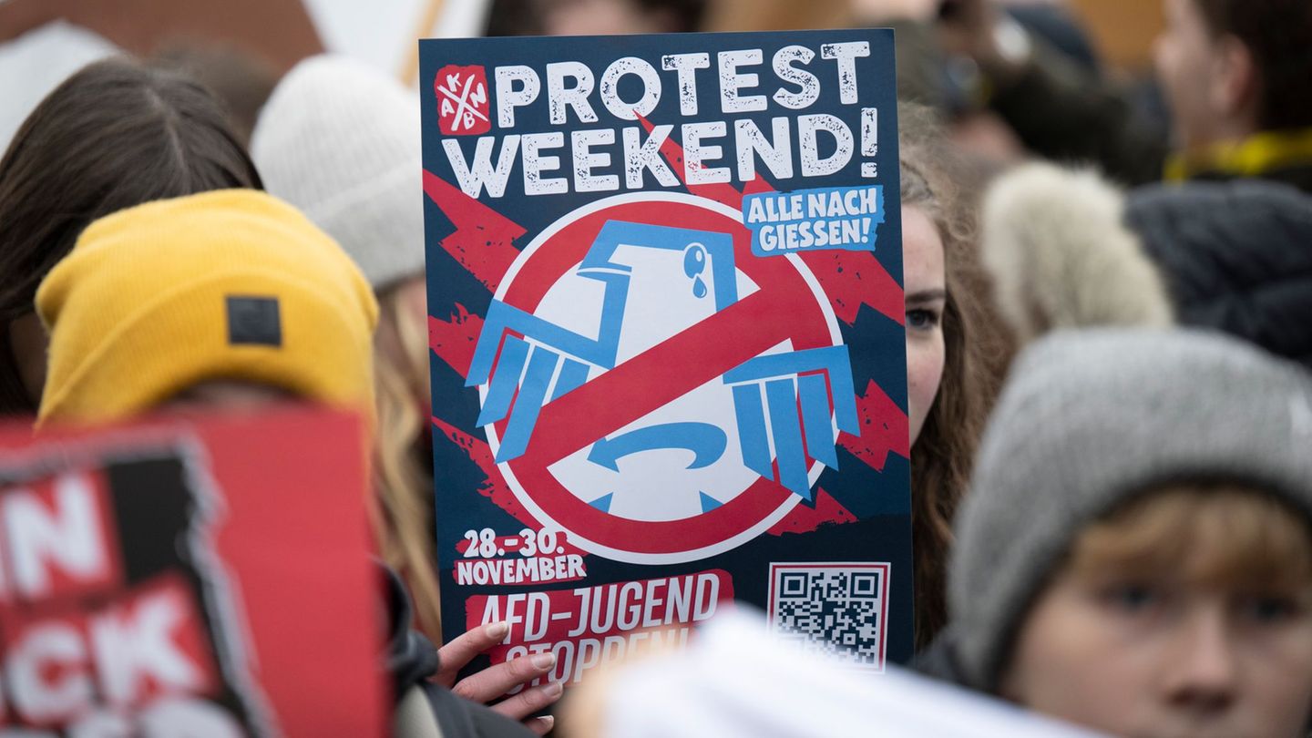 Der Protest gegen die AfD-Veranstaltung am Wochenende formiert sich. Foto: Boris Roessler/dpa