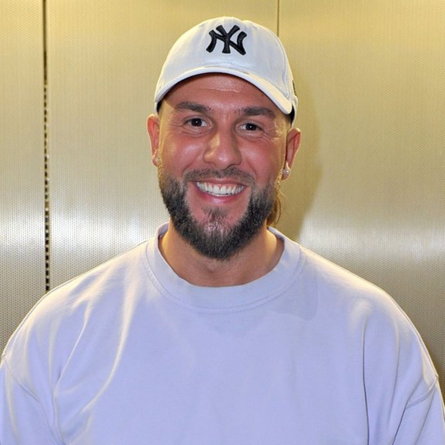 Maurice Dziwak überrascht bei "Die Abrechnung" mit Baby-News.