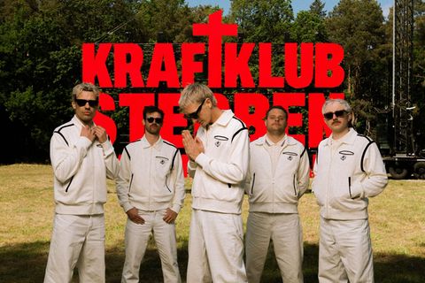 "Sterben in Karl-Marx-Stadt": Kraftklub machen sich Gedanken über das Ende und was das wohl für eine großartige Party wird.