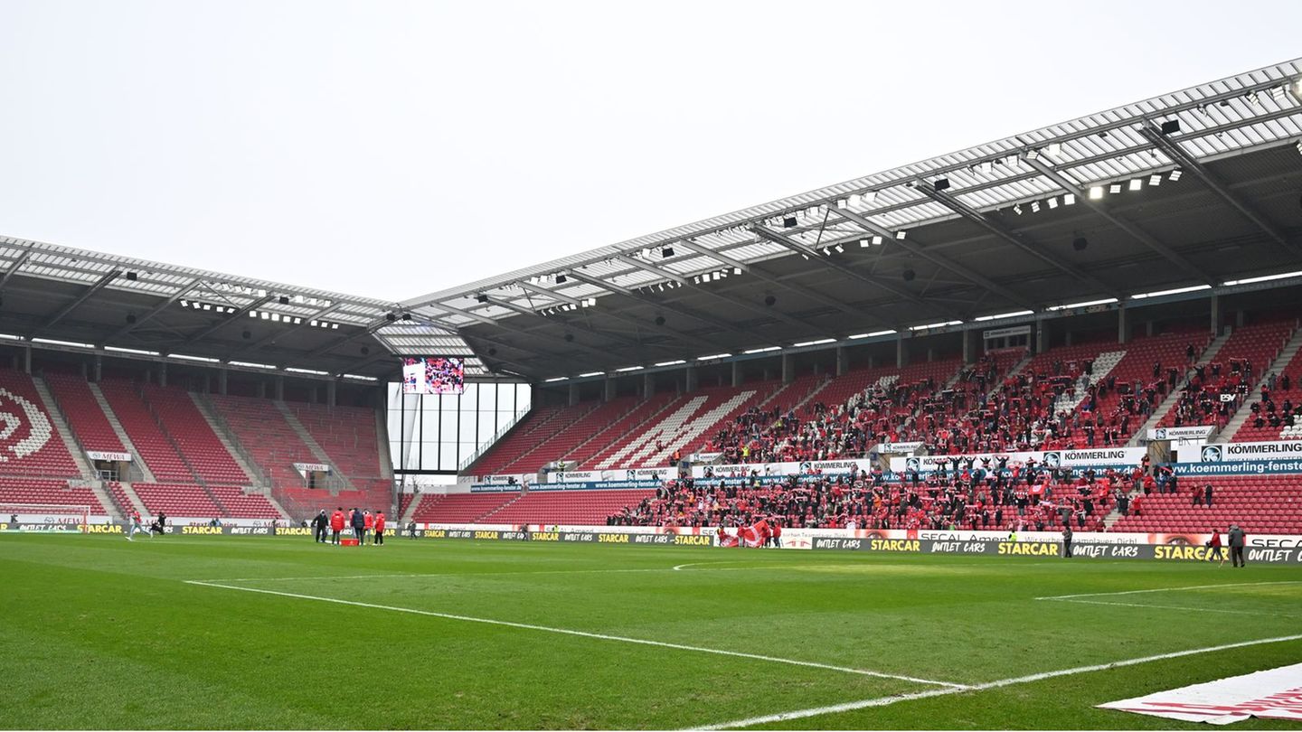 Seit 2011 spielt der FSV Mainz 05 in der Arena am Stadtrand. (Archivbild) Foto: Torsten Silz/dpa