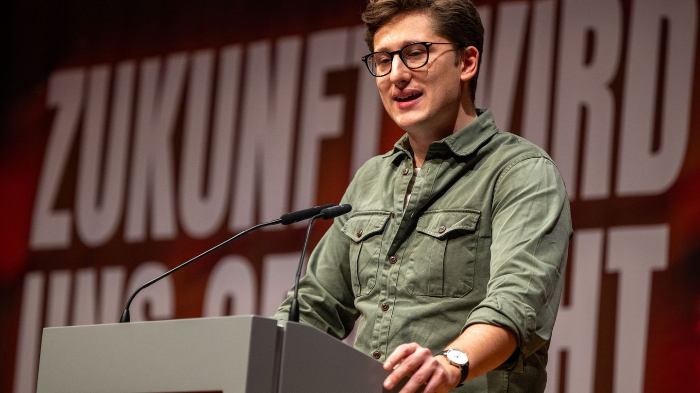 Türmer eröffnete den Kongress in Mannheim. Foto: Harald Tittel/dpa