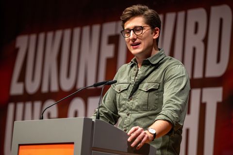 Türmer eröffnete den Kongress in Mannheim. Foto: Harald Tittel/dpa