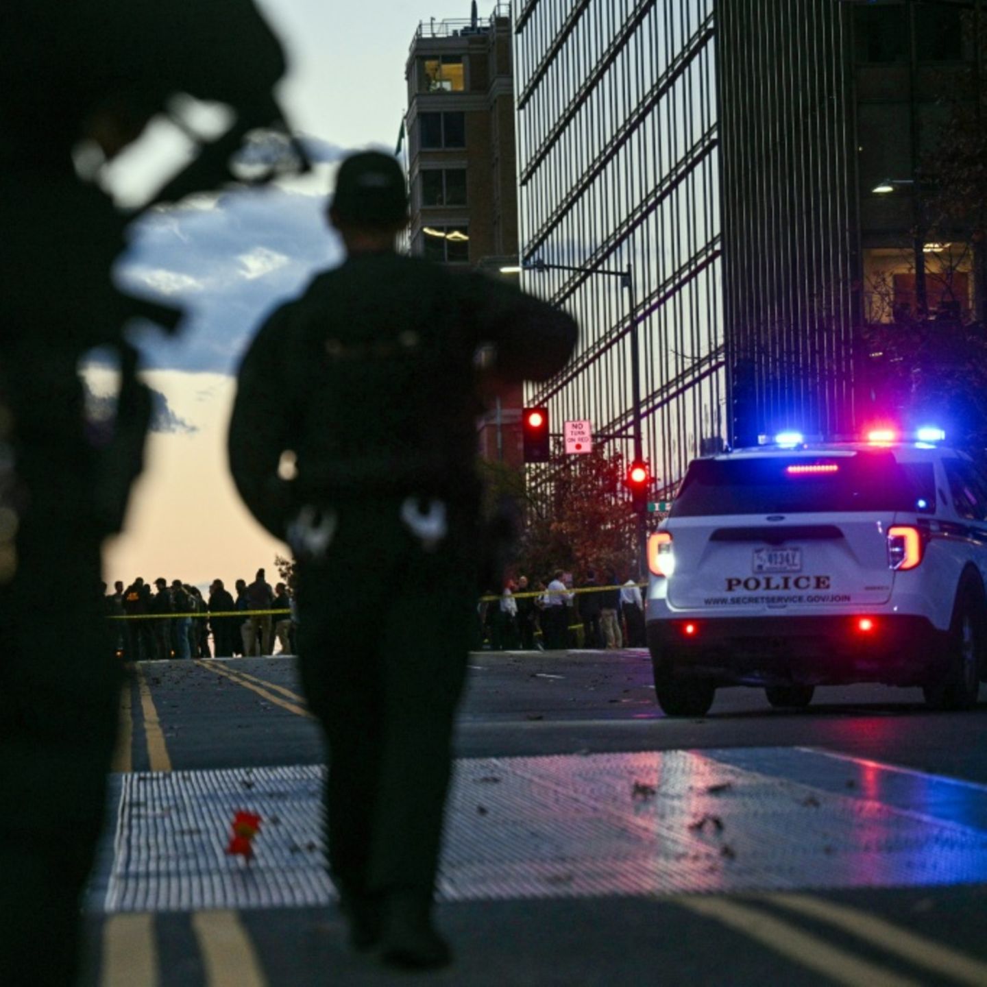 Einsatzkräfte am Tatort in Washington