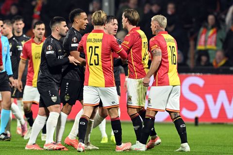 Europa League: Rudelbildung um Victor Edvardsen (r.) und Angelo Stiller (M.)