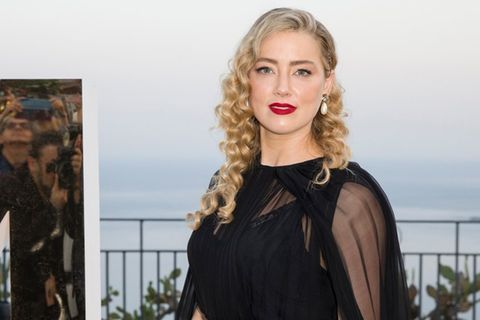 Amber Heard hat ein süßes Foto ihrer 2021 geborenen Tochter Oonagh geteilt.