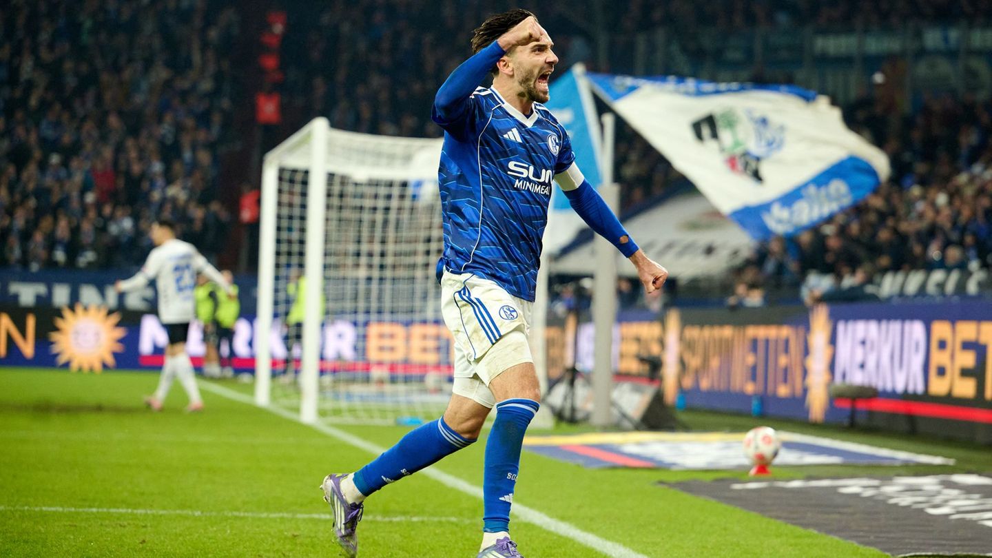 Kenan Karaman traf zum 1:1 für Schalke. Foto: Bernd Thissen/dpa