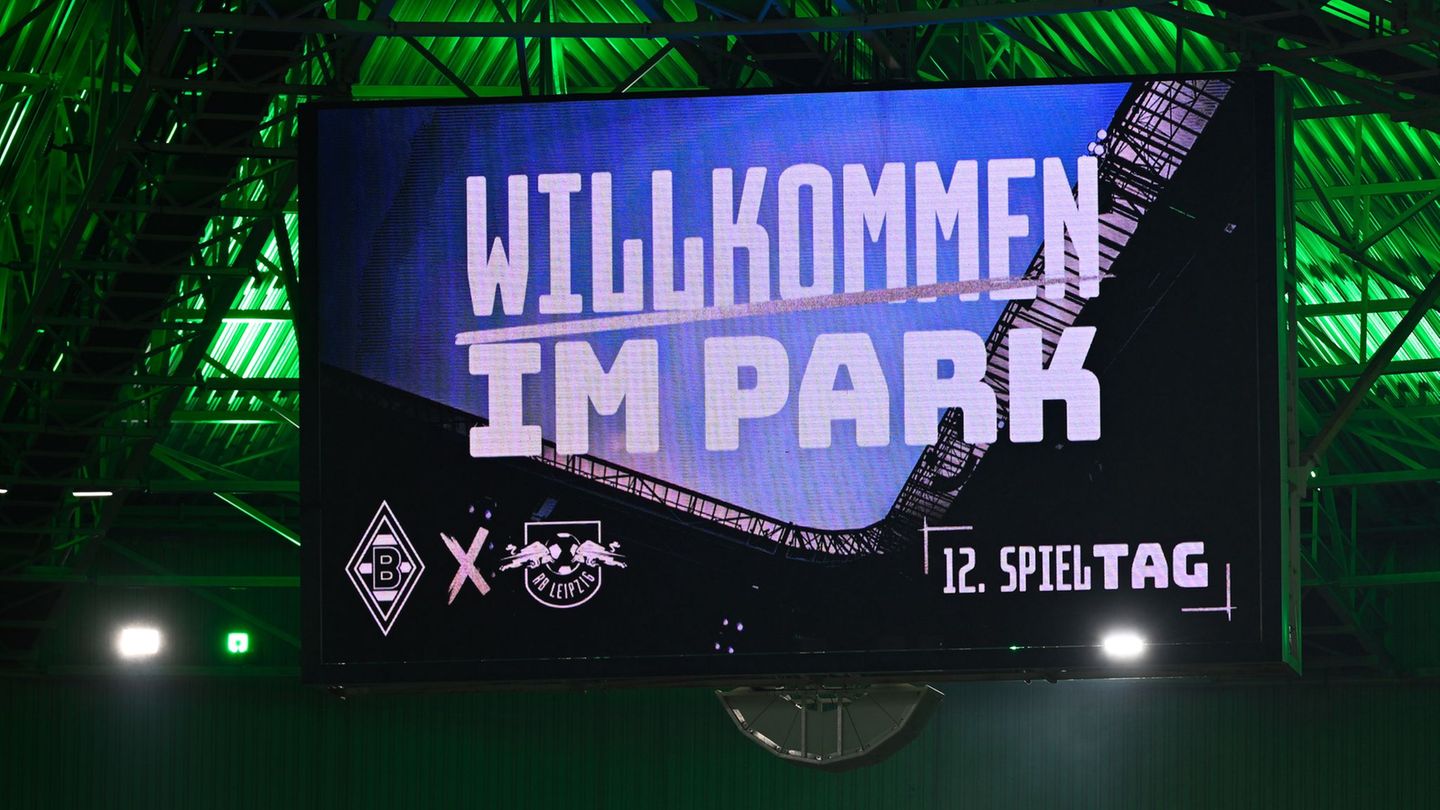 Fußball-Bundesliga: Gladbacher Fans protestieren schweigend