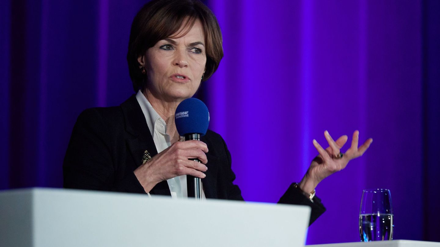 Feiertage: Unternehmenschefin für Streichung des freien Ostermontags