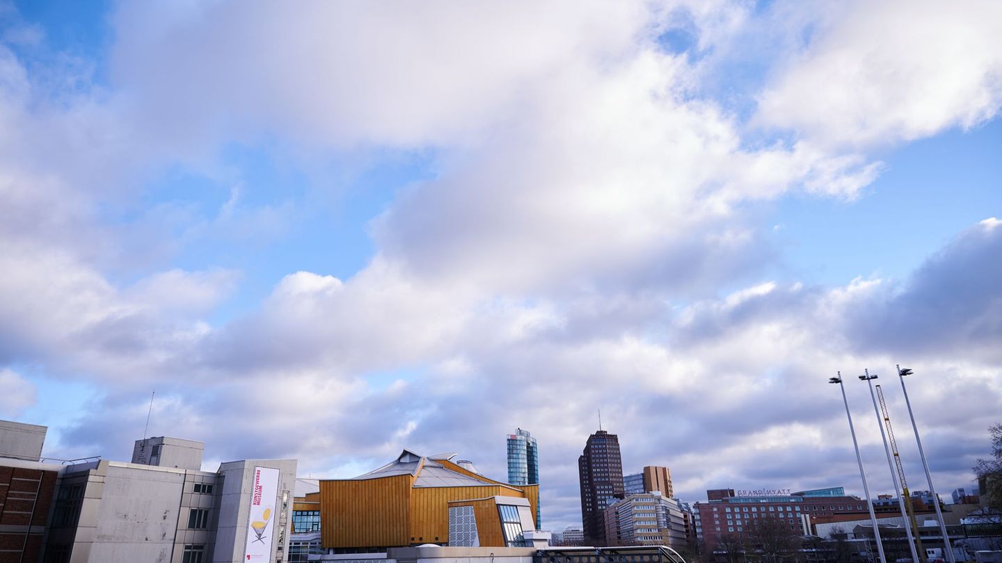 Die Tageshöchstwerte in Berlin und Brandenburg liegen nach Angaben des DWD in den nächsten drei Tagen zwischen 4 und 9 Grad. (Ar