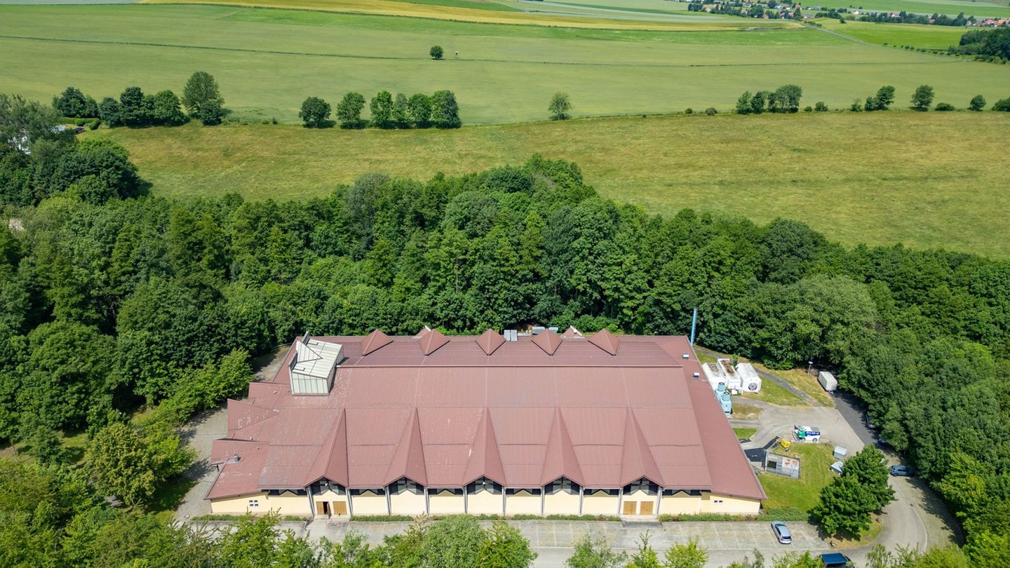 Wintersport: SA/Eishalle in Jonsdorf wieder offen