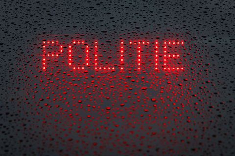 Nach dem Zweitliga-Spiel Schalke Paderborn wird eine Frau angefahren, der Verursacher in den Niederlanden gestoppt. Foto: Friso