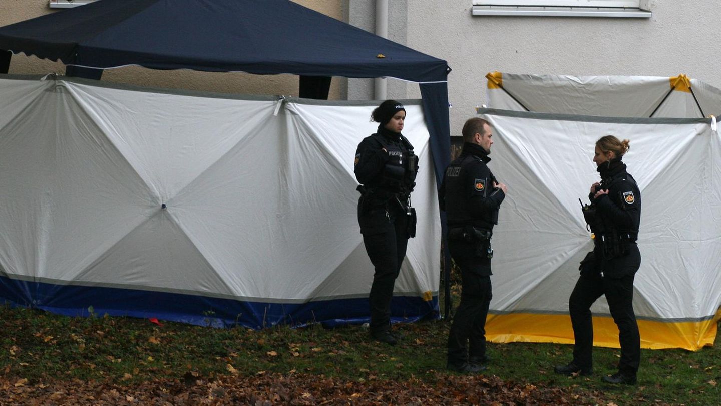 Unglück: Mädchen stürzt in Bremen aus dem Fenster und stirbt