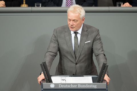 Landwirtschaftsminister Alois Rainer spricht sich dafür aus, die Landwirtschaft bei Sicherheitsübungen mitzudenken. Foto: Markus