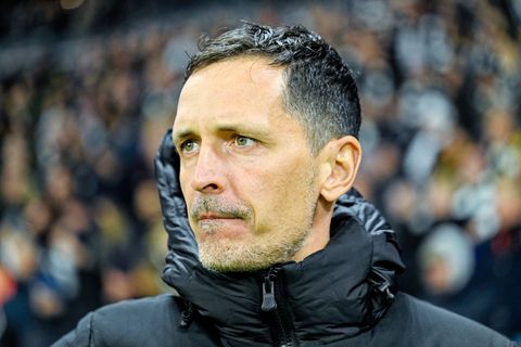 Frankfurts Trainer Dino Toppmöller muss gegen den VfL Wolfsburg auf Stürmer Jonathan Burkardt verzichten. (Archivbild) Foto: Uwe