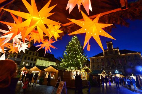 In Thüringen sind verkaufsoffene Sonntage entweder am ersten oder am zweiten Advent möglich. (Symbolbild) Foto: Martin Schutt/dp