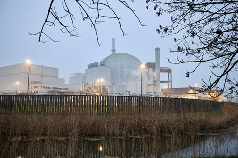 Auch am ehemaligen AKW Brokdorf gibt es ein Zwischenlager für Atommüll. (Archivbild) Foto: Georg Wendt/dpa
