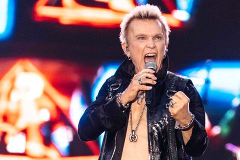 Billy Idol feiert 2026 sein 50-jähriges Bühnenjubiläum.