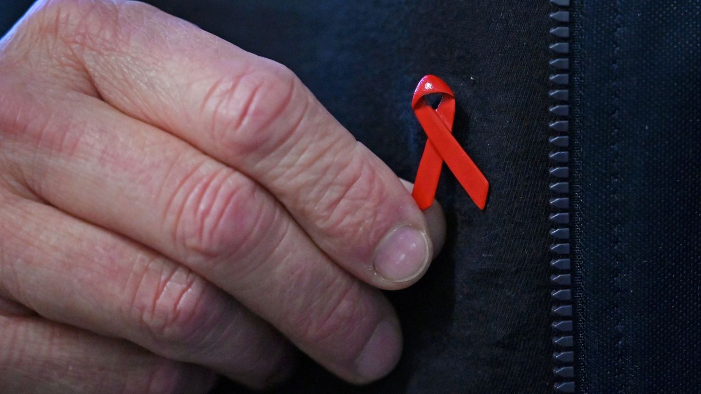 In Sachsen leben mehr als 3.000 Menschen mit einer HIV-Infektion. (Archivbild) Foto: Elisa Schu/dpa