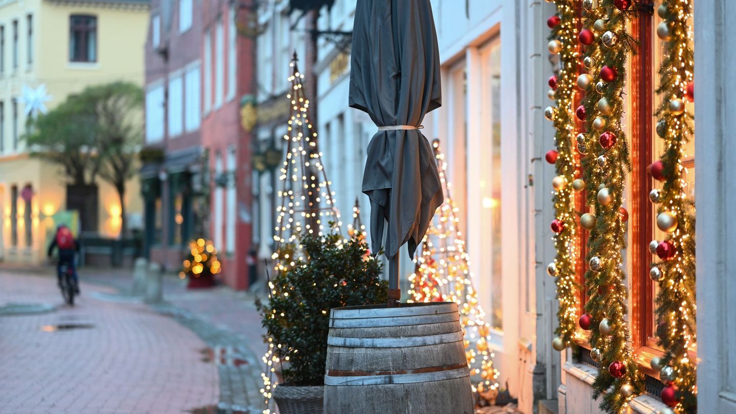 Zum ersten Advent und dem meteorologischen Winterbeginn wird das Wetter mild. (Symbolbild) Foto: Lars Penning/dpa