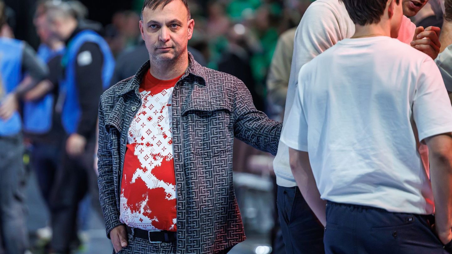 Füchse-Geschäftsführer Bob Hanning hat einen weiteren Nachwuchsspieler zu den Profis hochgezogen (Archivbild) Foto: Andreas Gora