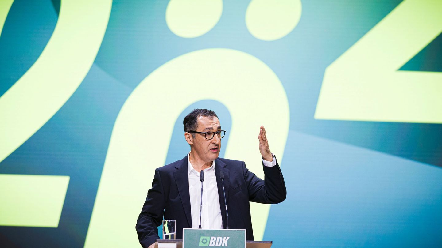 Im Landtagswahlkampf übt sich Cem Özdemir im Umgang mit den Grünen im Spagat zwischen Nähe und Distanz. Foto: Moritz Frankenberg