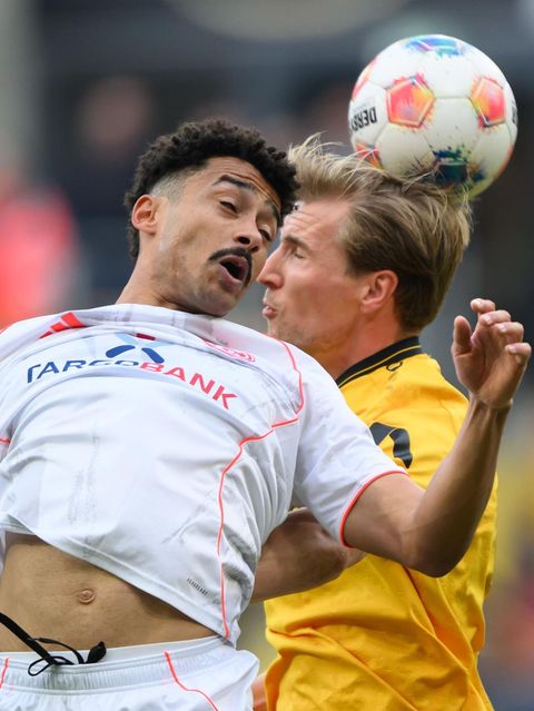 Dynamo-Trainer Thomas Stamm nach Rassismus-Vorfall gegen Düsseldorfer Spieler Emmanuel Iyoha