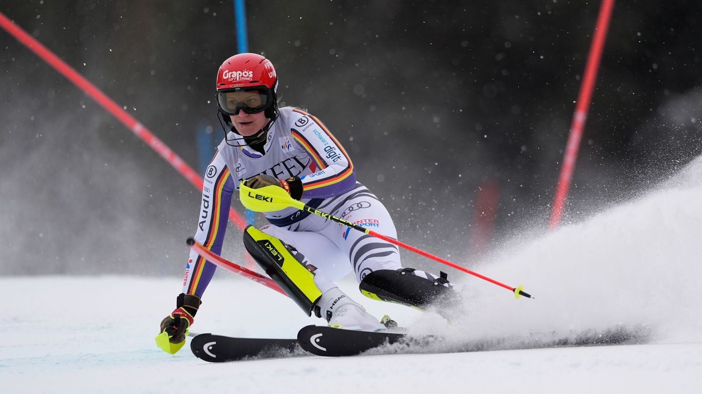 Lena Dürr fuhr im zweiten Durchgang in Copper Mountain noch auf Rang zwei vor. Foto: Robert F. Bukaty/AP/dpa
