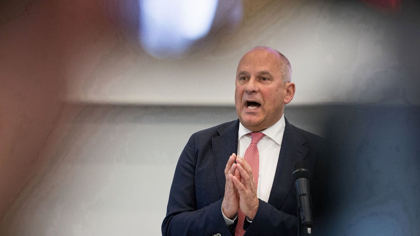 Proteste-gegen-AfD-Innenminister-zieht-Bilanz-zu-Polizei-Gro-einsatz-in-Gie-en