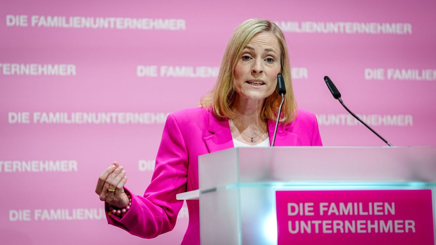 Marie-Christine Ostermann hat den Umgang des Wirtschaftsverbands Die Familienunternehmer mit der AfD korrigiert. (Archivbild) Fo