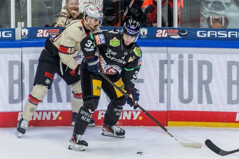 Angreifer Matej Leden von den Eisbären Berlin erzielte bei der knappen Heimniederlage gegen die Kölner Haie sein erstes DEL-Tor.