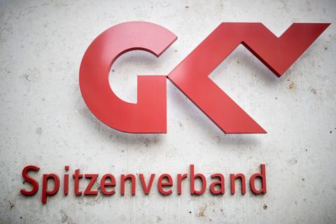 Der GKV-Spitzenverband, Vertreter der gesetzlichen Krankenkassen, streitet mit dem Bund um Milliardenkosten für Bürgergeldempfän