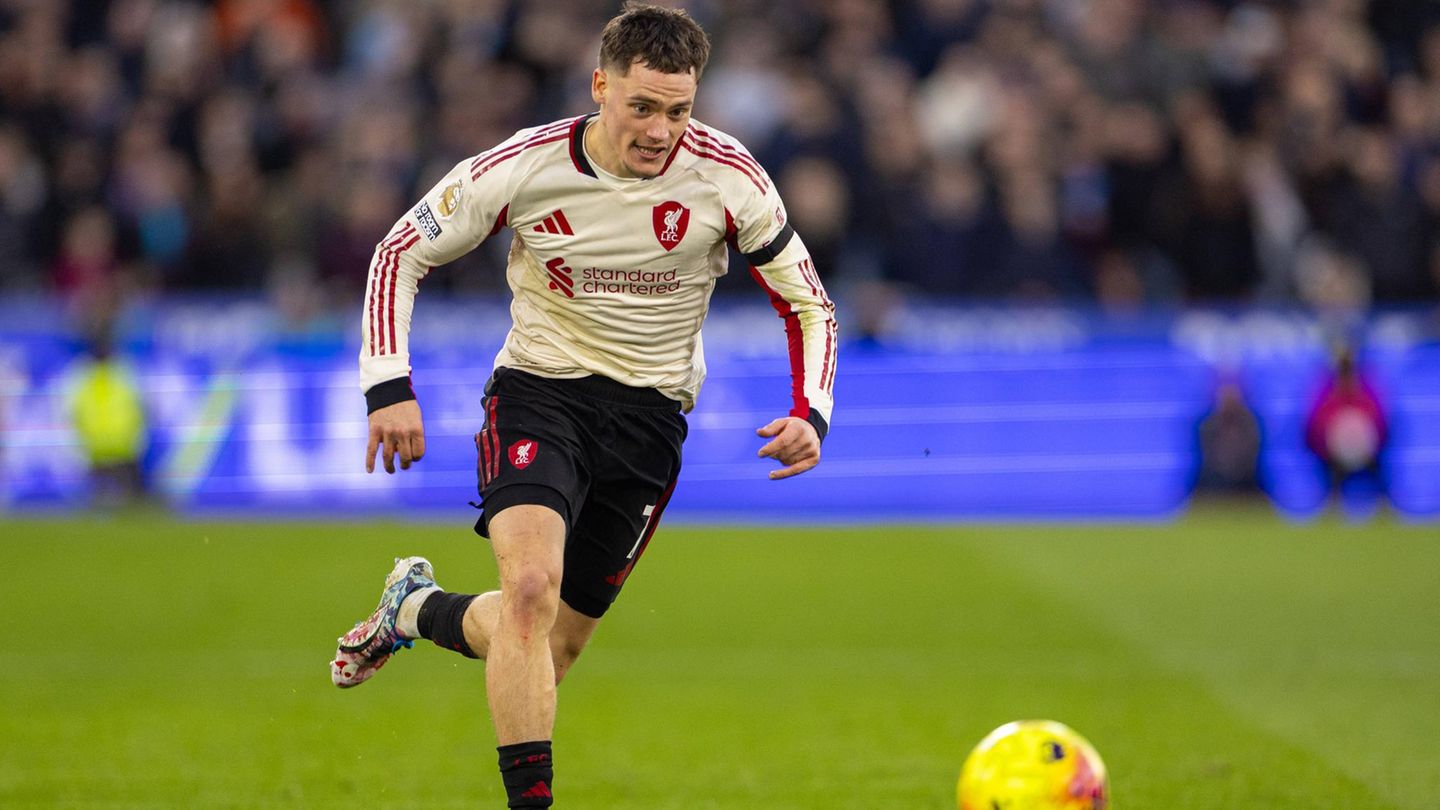 Florian Wirtz bekomme in Liverpool selten den Ball, behauptet Uli Hoeneß