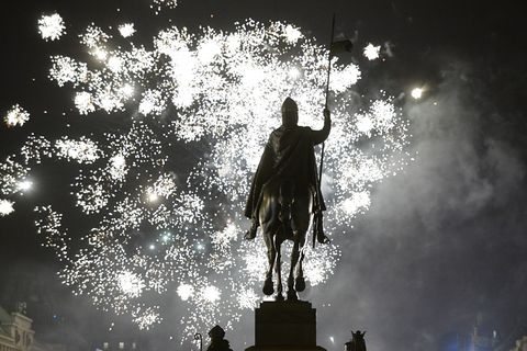 Das in Kraft getretene Gesetz verbietet unter anderem den Verkauf von Feuerwerkskörpern auf Märkten und an mobilen Verkaufsständ