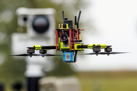 Drohne vor Abwehrsensor