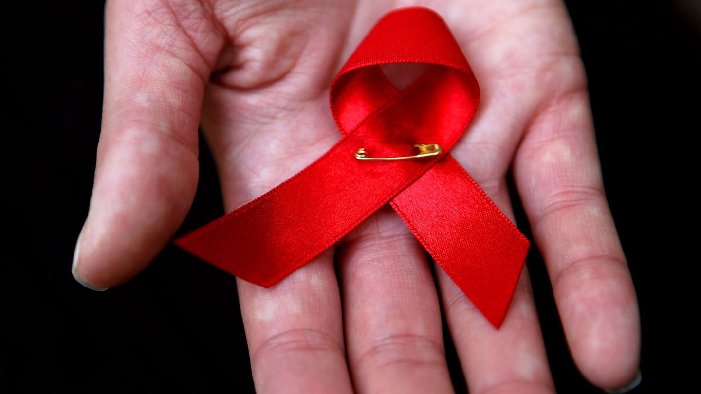 Krankheiten: Etwa 1.000 Menschen in MV leben mit HIV-Infektion