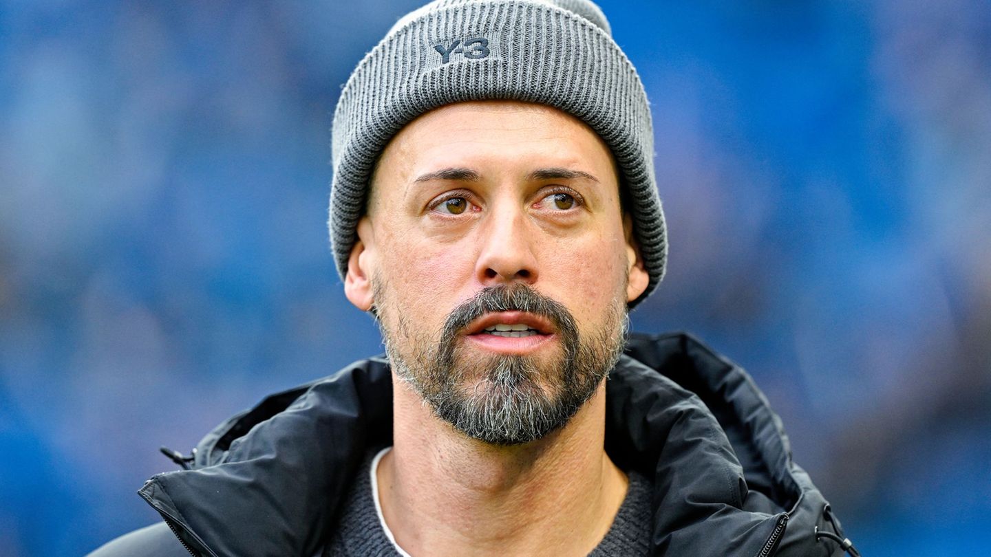 Sandro Wagner ist nicht mehr Trainer in Augsburg. Foto: Uwe Anspach/dpa