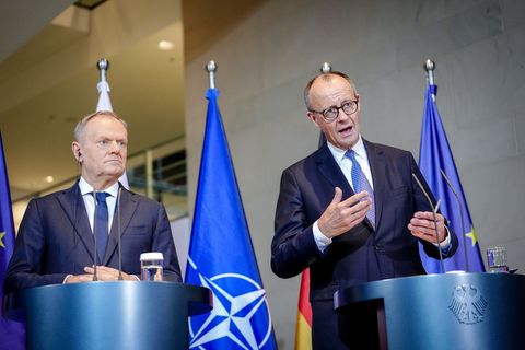 Bundeskanzler Friedrich Merz (CDU) und Donald Tusk, Ministerpräsident von Polen, beschworen Einigkeit. Foto: Kay Nietfeld/dpa