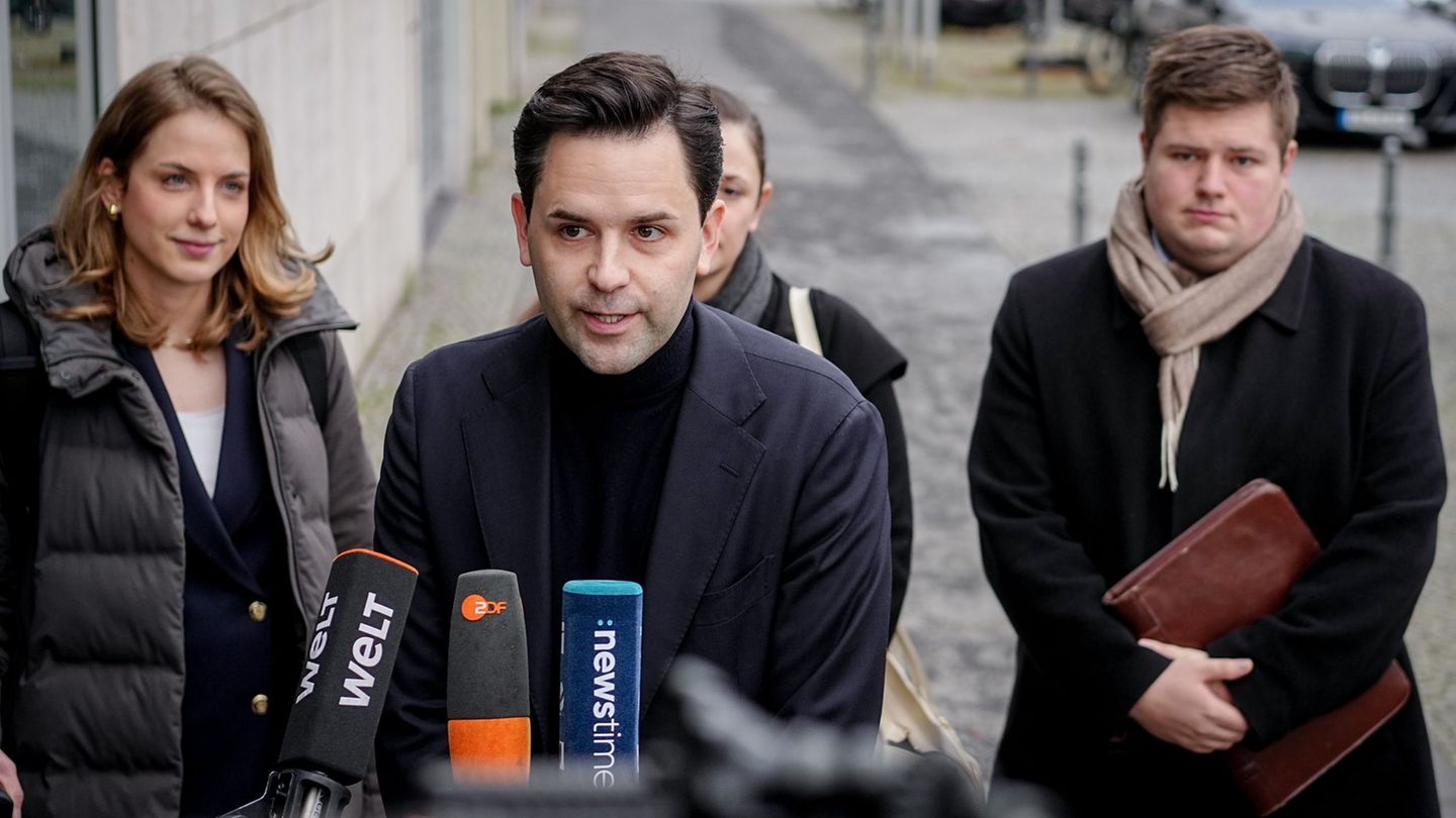 JU-Chef Johannes Winkel will bei der Abstimmung über das umstrittene Rentenpaket der Koalition mit Nein stimmen. Doch in einer E