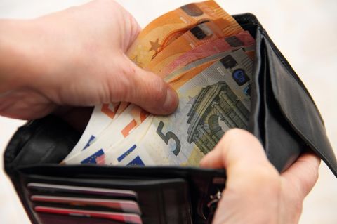 Steuern, Zulagen, Verträge: Mit ein paar Maßnahmen lässt sich 2025 noch Geld sparen