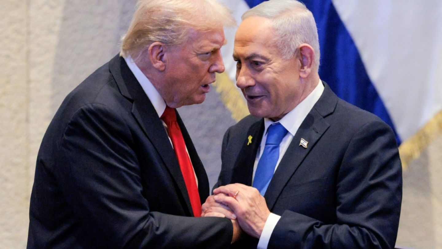 Trump und Netanjahu (r) am 13. Oktober in Jerusalem