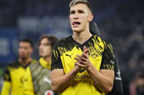 Geht es nach Lothar Matthäus, bleibt Nico Schlotterbeck in Dortmund. (Archivbild) Foto: Christian Charisius/dpa