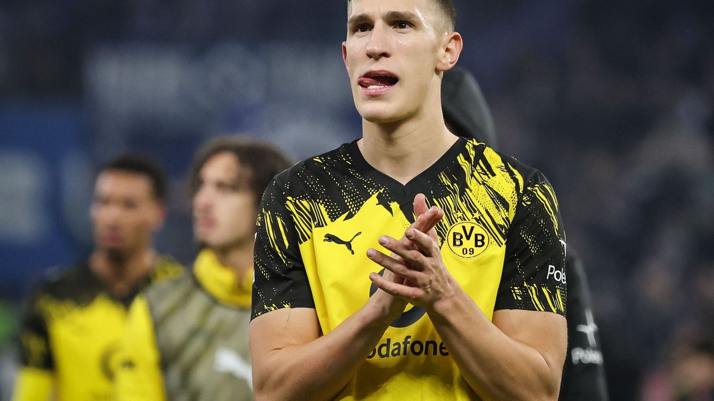 Geht es nach Lothar Matthäus, bleibt Nico Schlotterbeck in Dortmund. (Archivbild) Foto: Christian Charisius/dpa