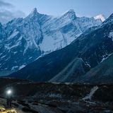 Frühmarsch: Der Aufstieg hinauf zum Larke Pass beginnt um 4.30 Uhr, kurz vor Sonnenaufgang