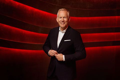 Für Johannes B. Kerner, selbst selbst dreifacher Vater, ist die Moderation der Spendengala eine Herzensangelenheit.