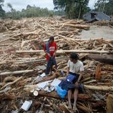 Zyklon "Ditwah" hat diesen beiden jungen Männern alles genommen – außer ihr Leben