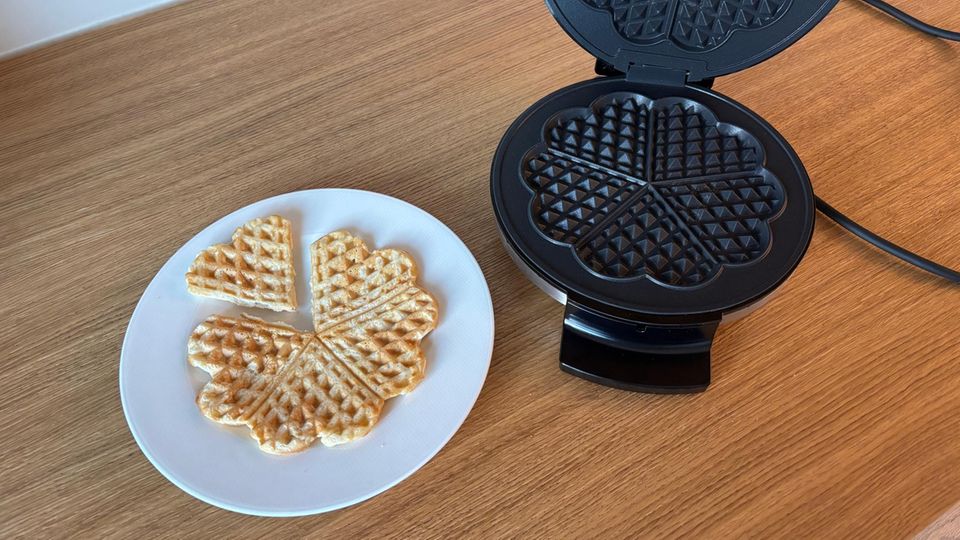 stern Waffeleisen Test: WMF Lono Waffeleisen