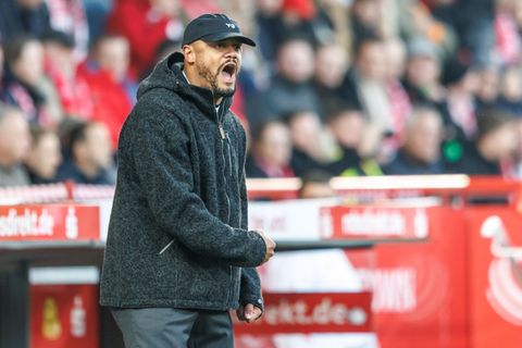 Im Kampf um Bundesliga-Punkte konnte Vincent Kompany erst ganz spät das Münchner 2:2 bejubeln. Foto: Andreas Gora/dpa